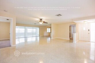 1577 Manchester Blvd in Ft. Myers, FL - Building Photo - Building Photo