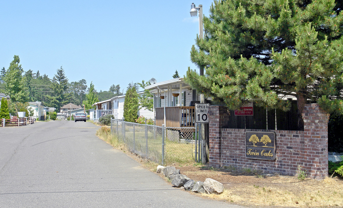 Twin Oaks Mobile Home Park in Tacoma, WA - Building Photo