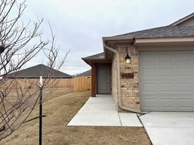 9556 SW 23rd St in Oklahoma City, OK - Building Photo