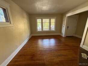 76 Vernon Pl in Buffalo, NY - Foto de edificio - Building Photo