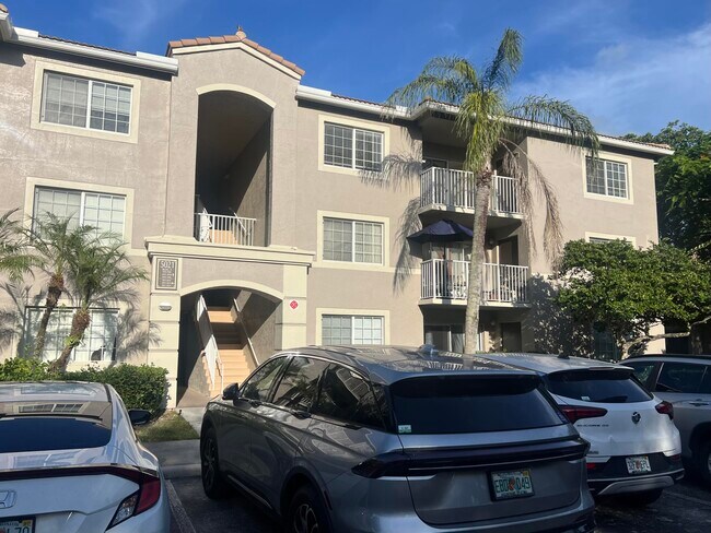 5021 Wiles Rd in Coconut Creek, FL - Building Photo - Building Photo