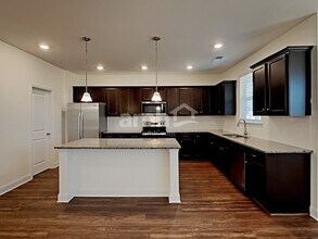 2125 Laurel Vlg Cir in Belmont, NC - Building Photo - Building Photo