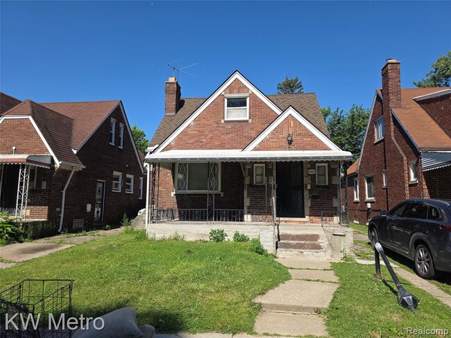 property at 8595 Cloverlawn Ave