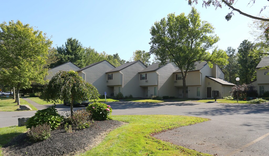 Greenway Apartments in Lysander, NY