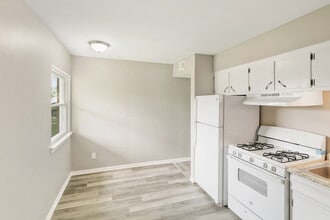 1021 Tollview Ave in Aurora, IL - Building Photo - Building Photo
