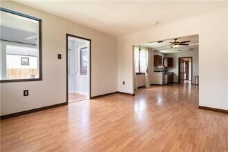 8502 Edinburgh St in New Orleans, LA - Building Photo - Building Photo