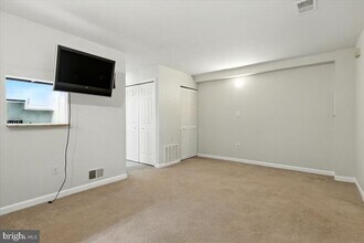 1208 N Wayne St in Arlington, VA - Building Photo - Building Photo