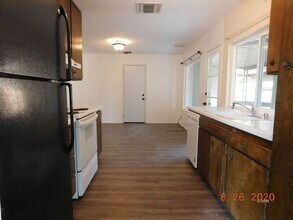 136 Purple Sage Ln in Ridgecrest, CA - Building Photo - Building Photo