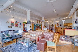 1278 N Milwaukee Ave, Unit 3 in Chicago, IL - Building Photo - Building Photo