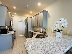 4950 Eucalyptus Dr in Hollywood, FL - Building Photo - Building Photo