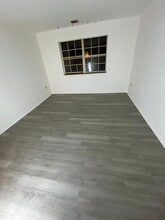 5 Louisburg Sq in Nashua, NH - Building Photo - Building Photo