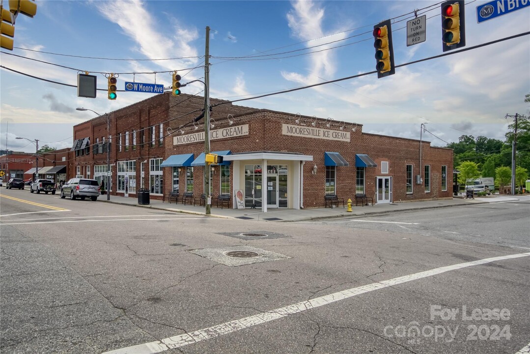 178 N Broad St in Mooresville, NC - Building Photo