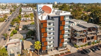 10th and Robinson in San Diego, CA - Building Photo