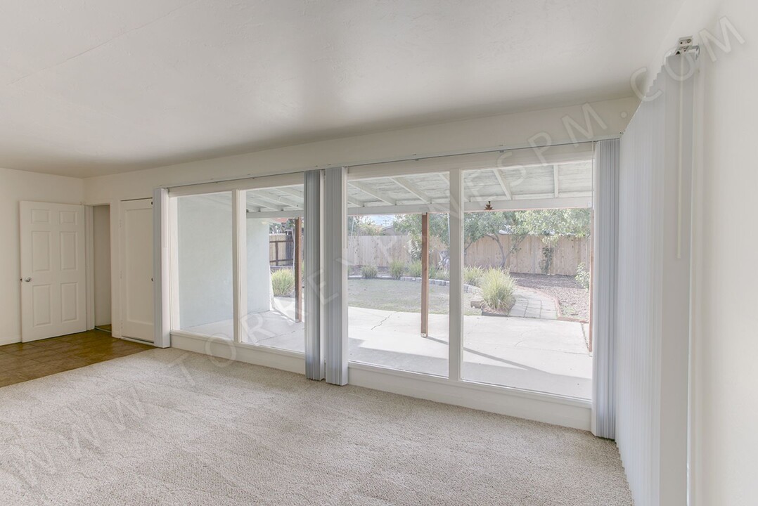 5148 Rincon St in San Diego, CA - Building Photo