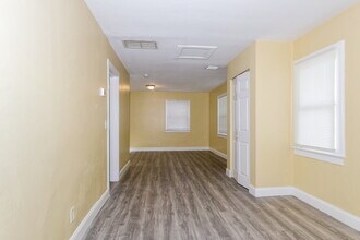 930 N J St in Lake Worth Beach, FL - Building Photo - Building Photo