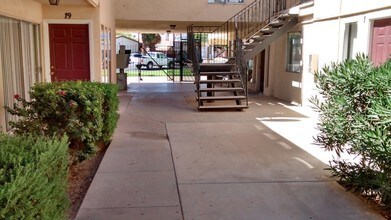 Western Apartments in Brawley, CA - Foto de edificio - Building Photo