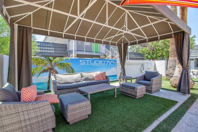 Studio 710 Apartments