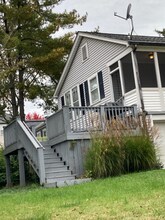 9106 Old Bonhomme Rd in Olivette, MO - Building Photo - Building Photo
