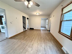 718 E Elm St in Redwood Falls, MN - Building Photo - Building Photo