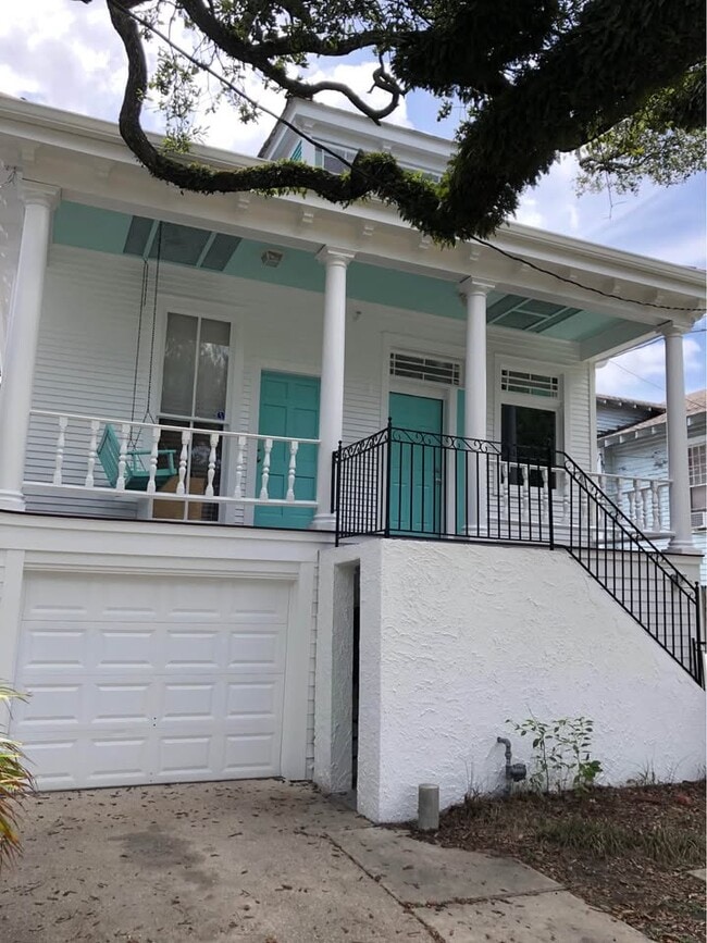 4516 Banks St, Unit Lower unit in New Orleans, LA - Foto de edificio - Building Photo