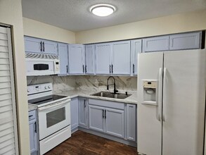 3950 SE 17th Ct in Ocala, FL - Building Photo - Building Photo