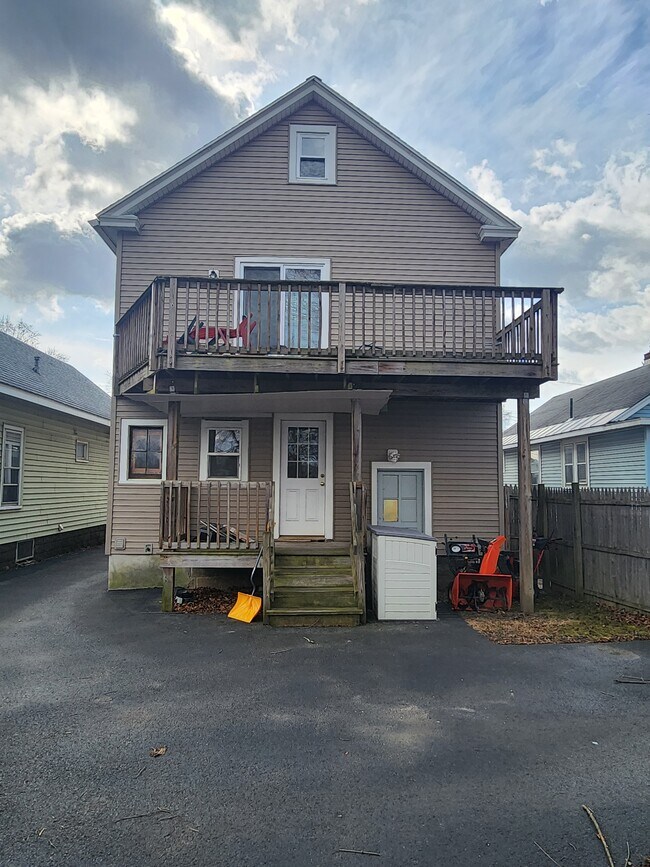 156-1 6th St, Unit 156 Sixth St Apt 1 in Scotia, NY - Building Photo - Building Photo