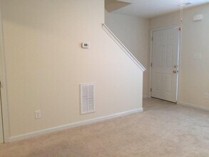 1001 Ornate Dr in Jacksonville, NC - Building Photo - Building Photo