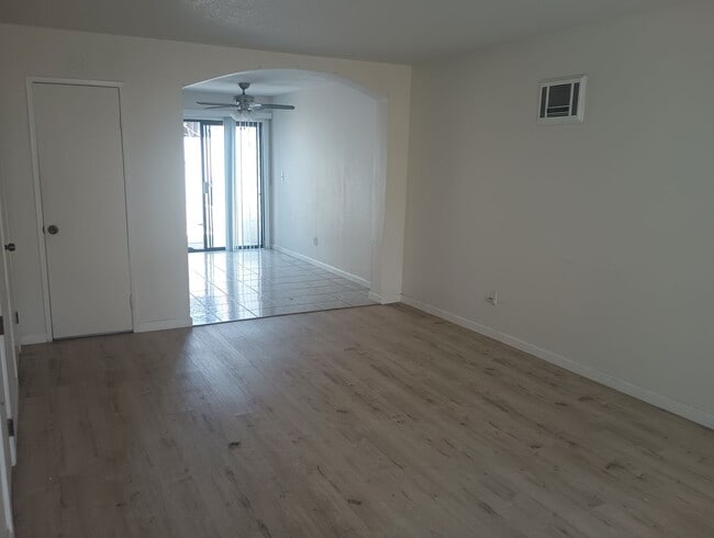 3465 Los Mochis Way in Oceanside, CA - Building Photo - Building Photo