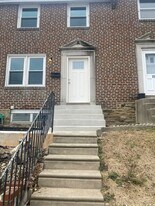 88 S Harwood Ave in Upper Darby Township, PA - Building Photo