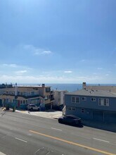 4306 Highland Ave, Unit Upper in Manhattan Beach, CA - Building Photo - Building Photo