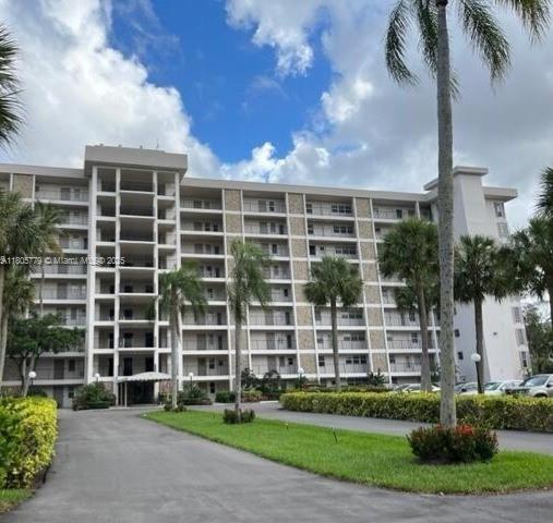 property at 3150 N Palm Aire Dr