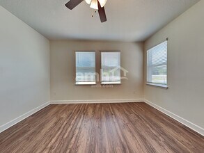 341 Pine Terrace Dr in Ruskin, FL - Building Photo - Building Photo