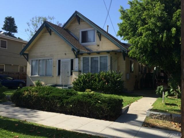 417 W 8th St in Long Beach, CA - Building Photo