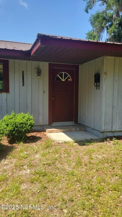21320 NE 114th Ave in Waldo, FL - Building Photo