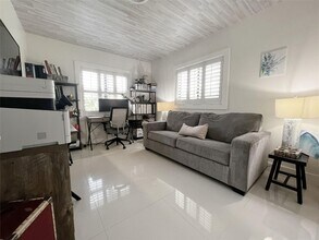 1400 NE 62nd St in Fort Lauderdale, FL - Foto de edificio - Building Photo