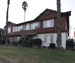 11966-11974 Moorpark St in Studio City, CA - Building Photo - Building Photo