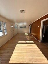 5 Pine St in Hampton Bays, NY - Building Photo - Building Photo