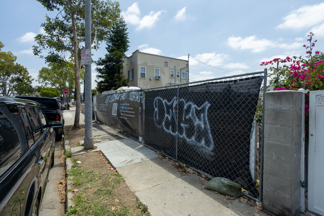 5456 Barton Ave in Los Angeles, CA - Building Photo