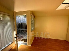 2434 Echo Park Ave in Los Angeles, CA - Building Photo - Building Photo