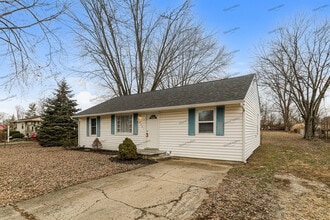 2001 Wellington Rd in Middletown, OH - Building Photo - Building Photo