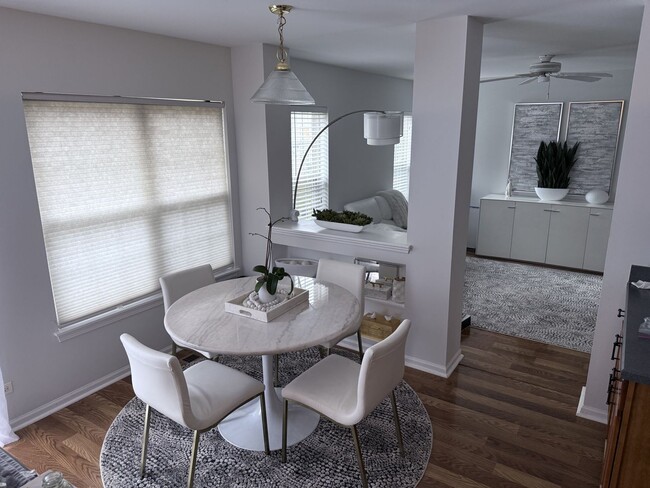 2727 Borkshire Ln in Aurora, IL - Building Photo - Building Photo