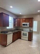 5409 Eastbay Dr in Greenacres, FL - Building Photo - Building Photo