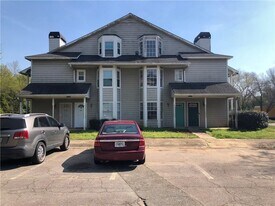 9456 Cypress Ln in Jonesboro, GA - Building Photo