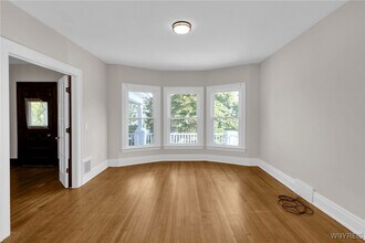 146 Lancaster Ave in Buffalo, NY - Foto de edificio - Building Photo