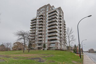 2380 Ave Pierre-Dupuy in Montréal, QC - Building Photo