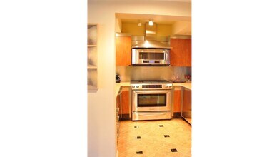 150 W 56th St, Unit 3509 in New York, NY - Building Photo - Building Photo