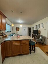 29 Belknap St, Unit 1 in Somerville, MA - Building Photo - Building Photo