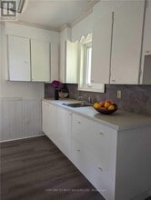 320 Ashbury Rd in Oakville, ON - Building Photo - Building Photo