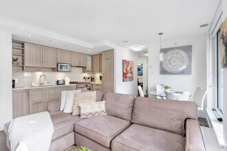 5665 Boundary Rd in Vancouver, BC - Building Photo - Building Photo