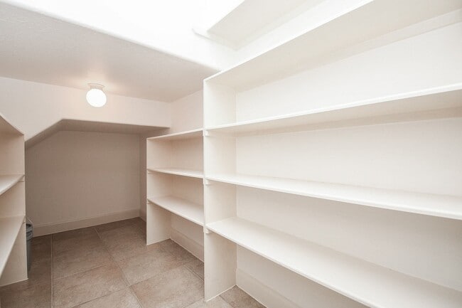 property at 3326 Memorial Crest Blvd